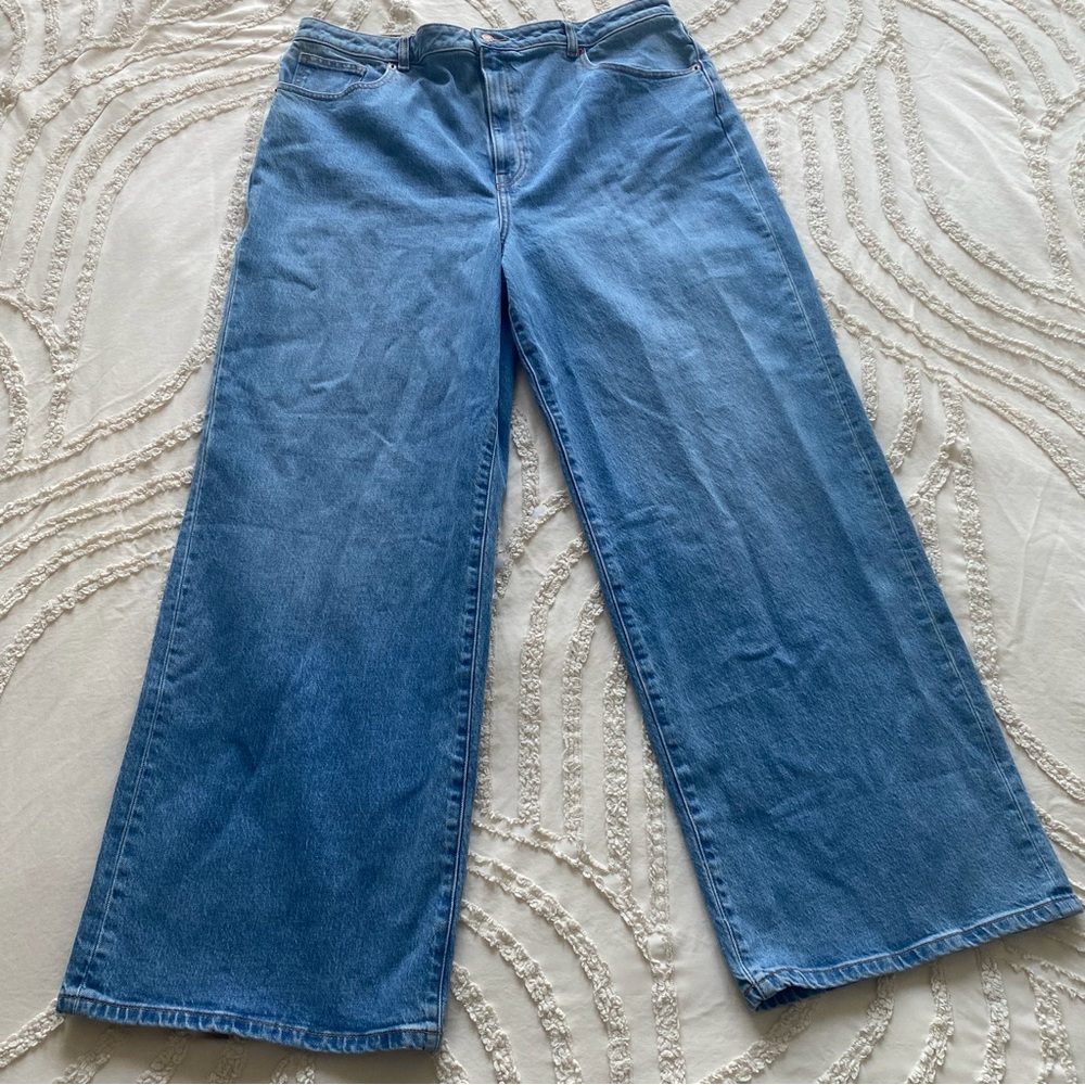 Classic High-Waist Women's Blue Jeans - Picture 3 of 9